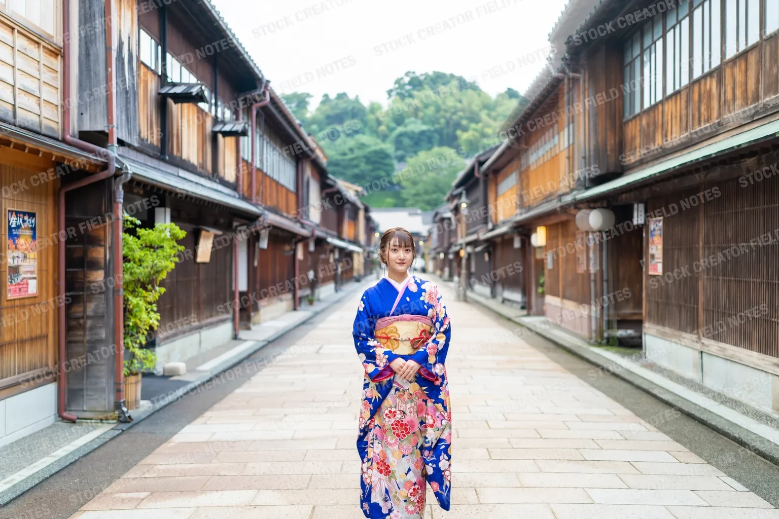 金沢のひがし茶屋街で着物姿の女性を撮影した写真